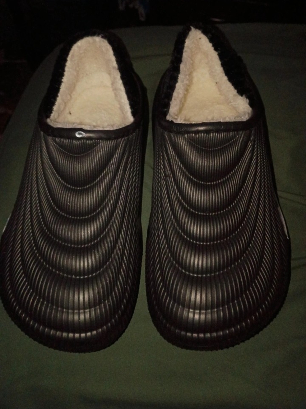 Women's Black Quilted Slip-On Plush-Lined Slippers